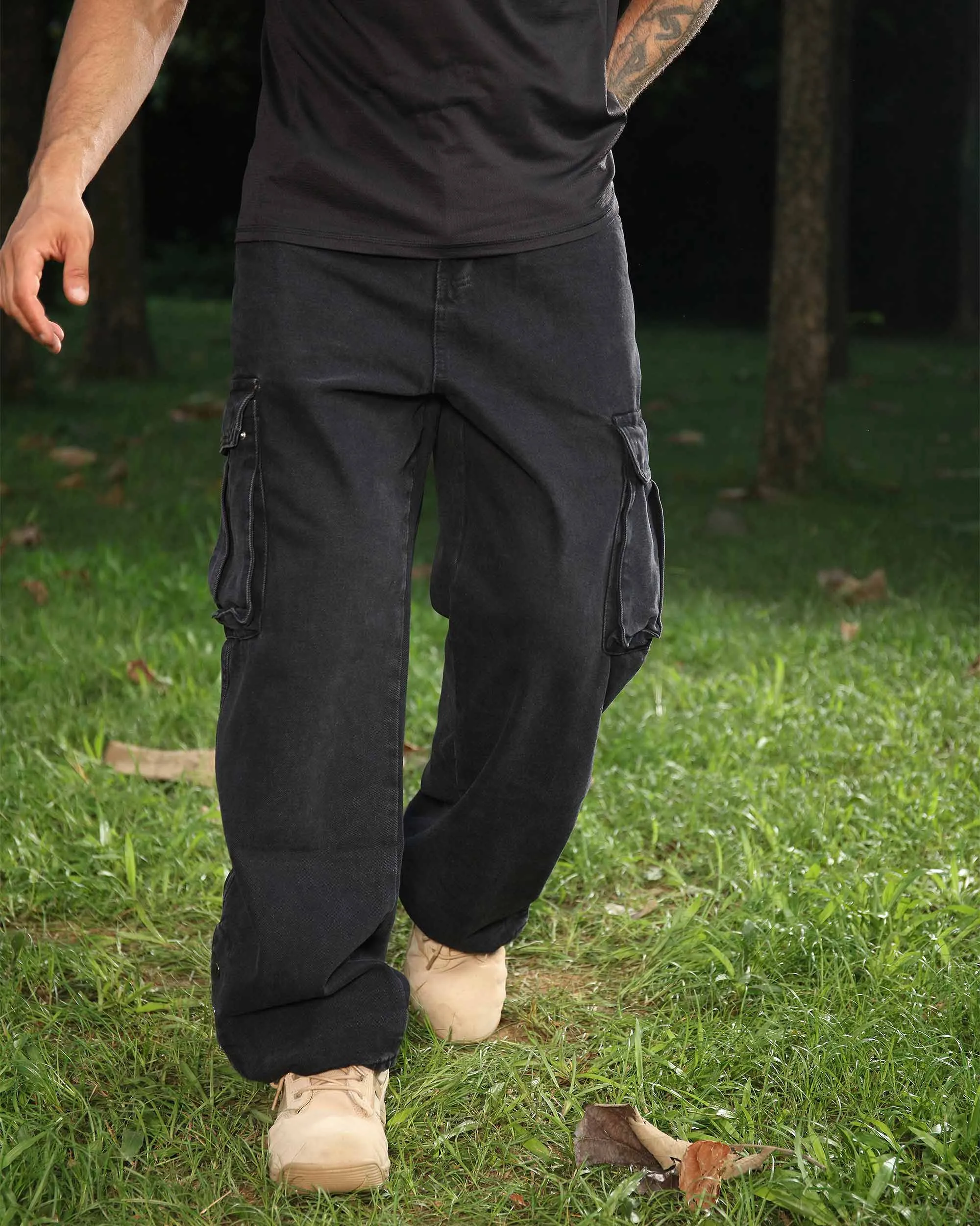 Black Baggy Jeans with Ample Side Pockets
