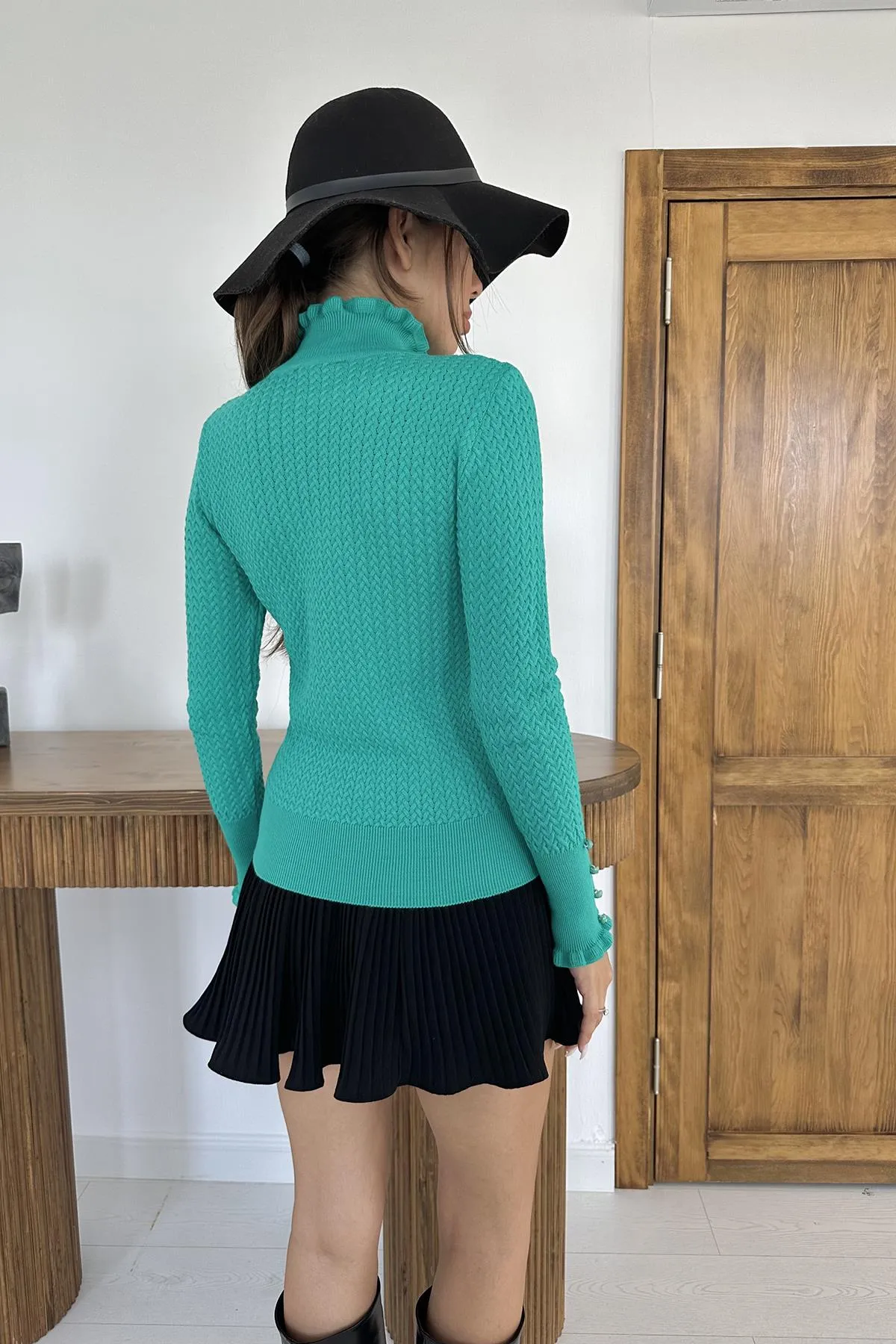 ELS Turtleneck and Cable Knit Sweater - Green - Missouri City