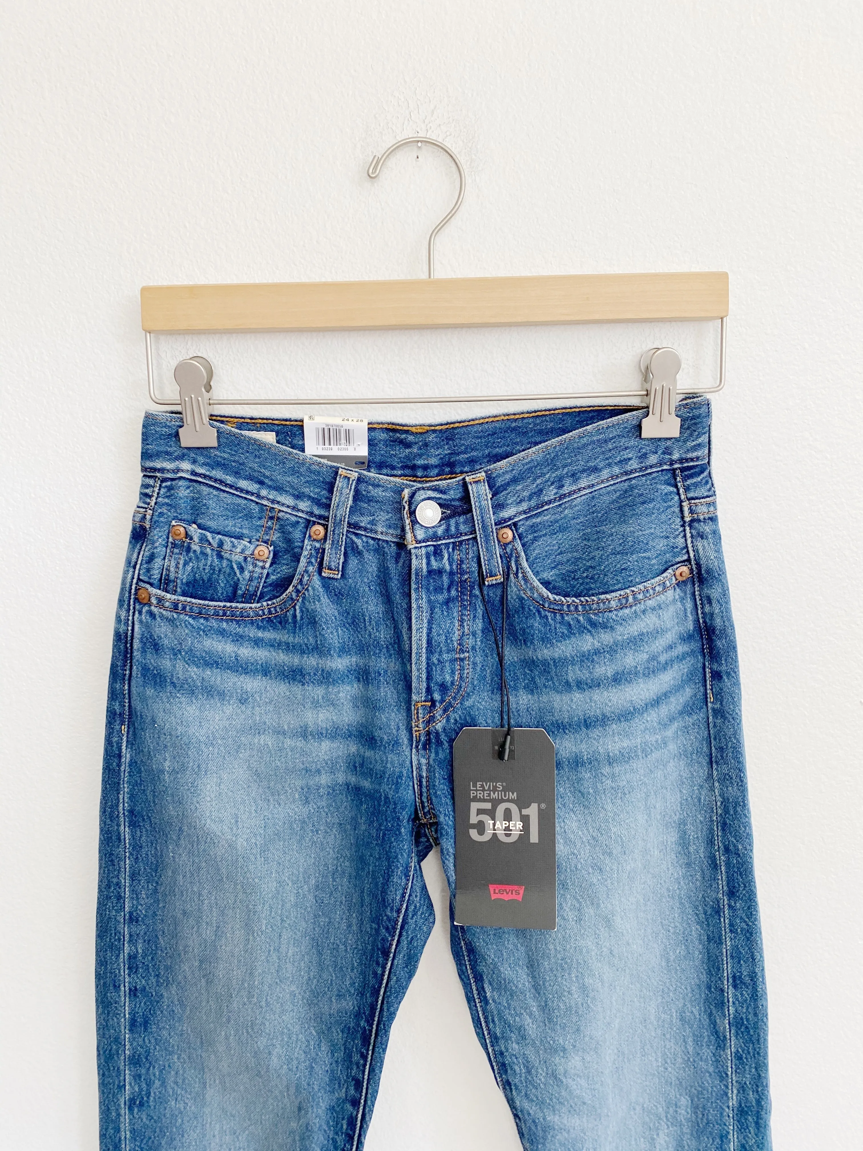 Levi's 501 Taper Jeans size 24