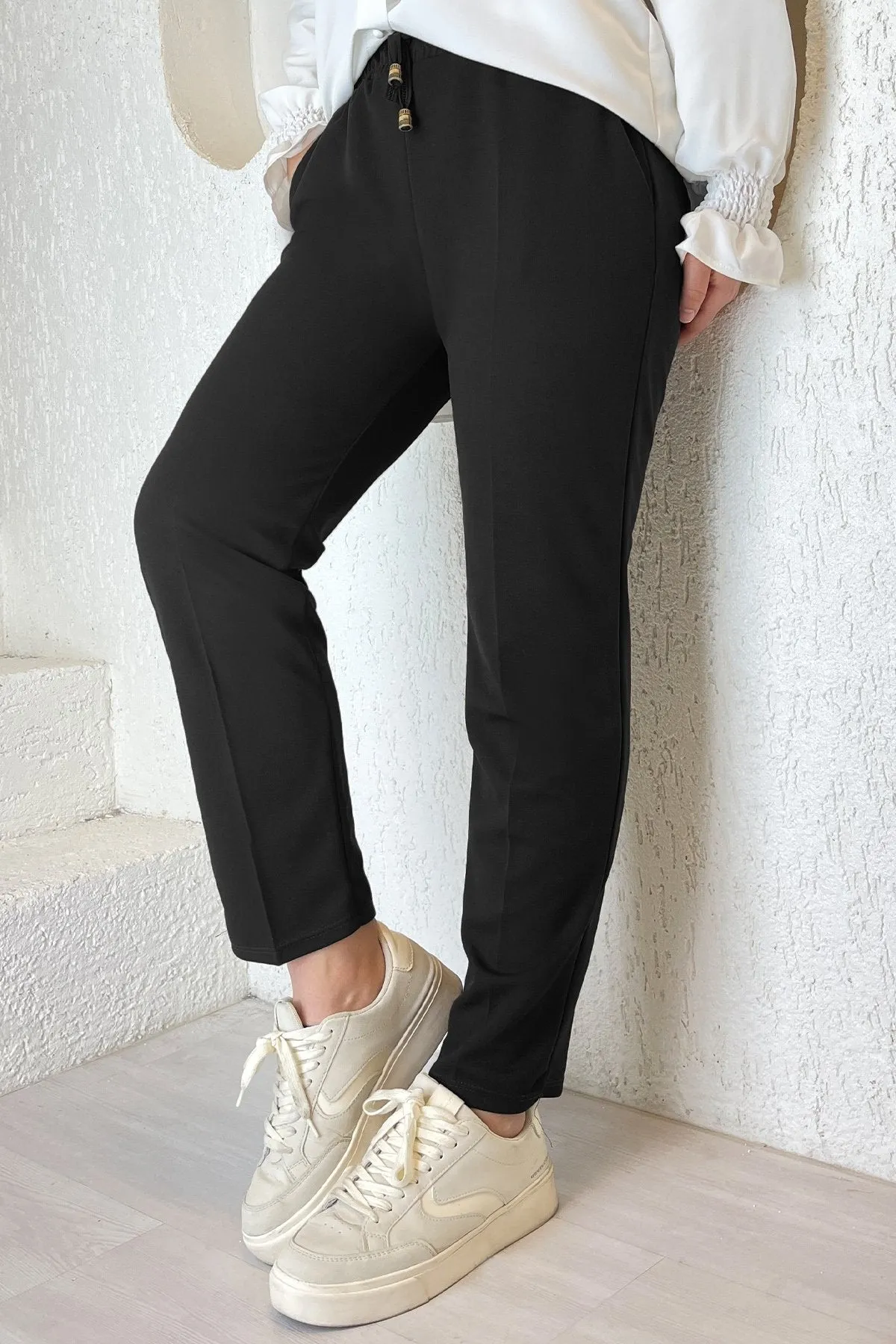 MDS Women Elastic Waist Lycra Double Fabric Pants - Black - Jocotitlán
