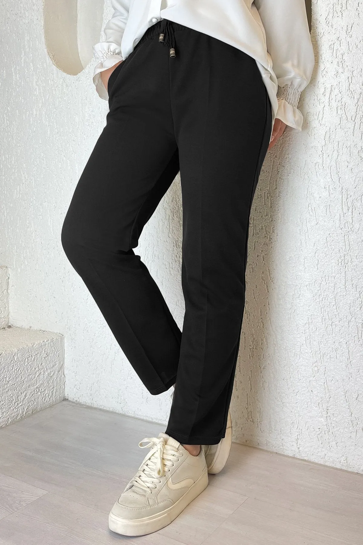MDS Women Elastic Waist Lycra Double Fabric Pants - Black - Jocotitlán