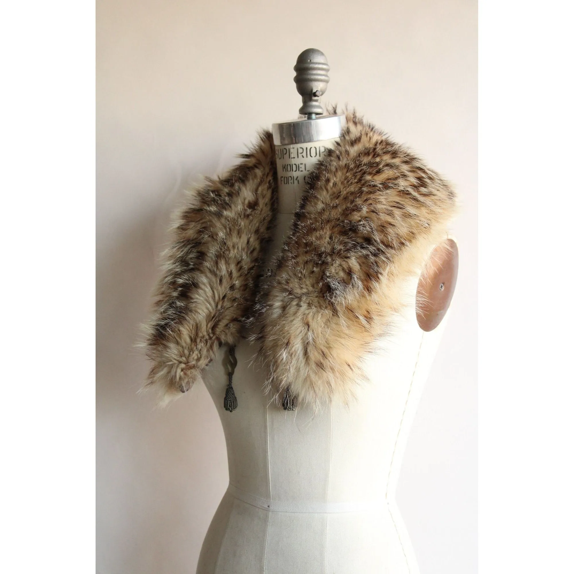 Vintage 1930s 1940s Fur Collar