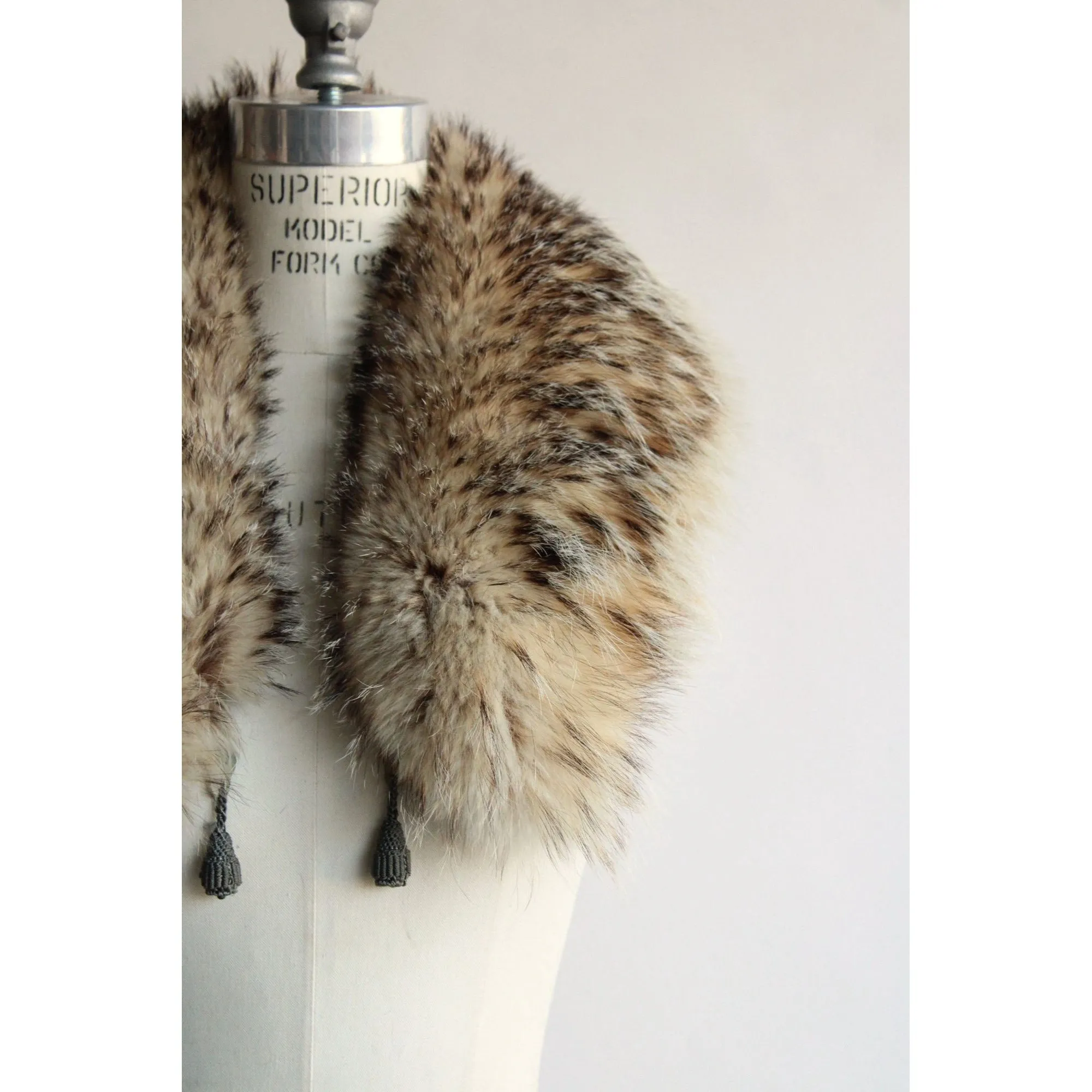 Vintage 1930s 1940s Fur Collar