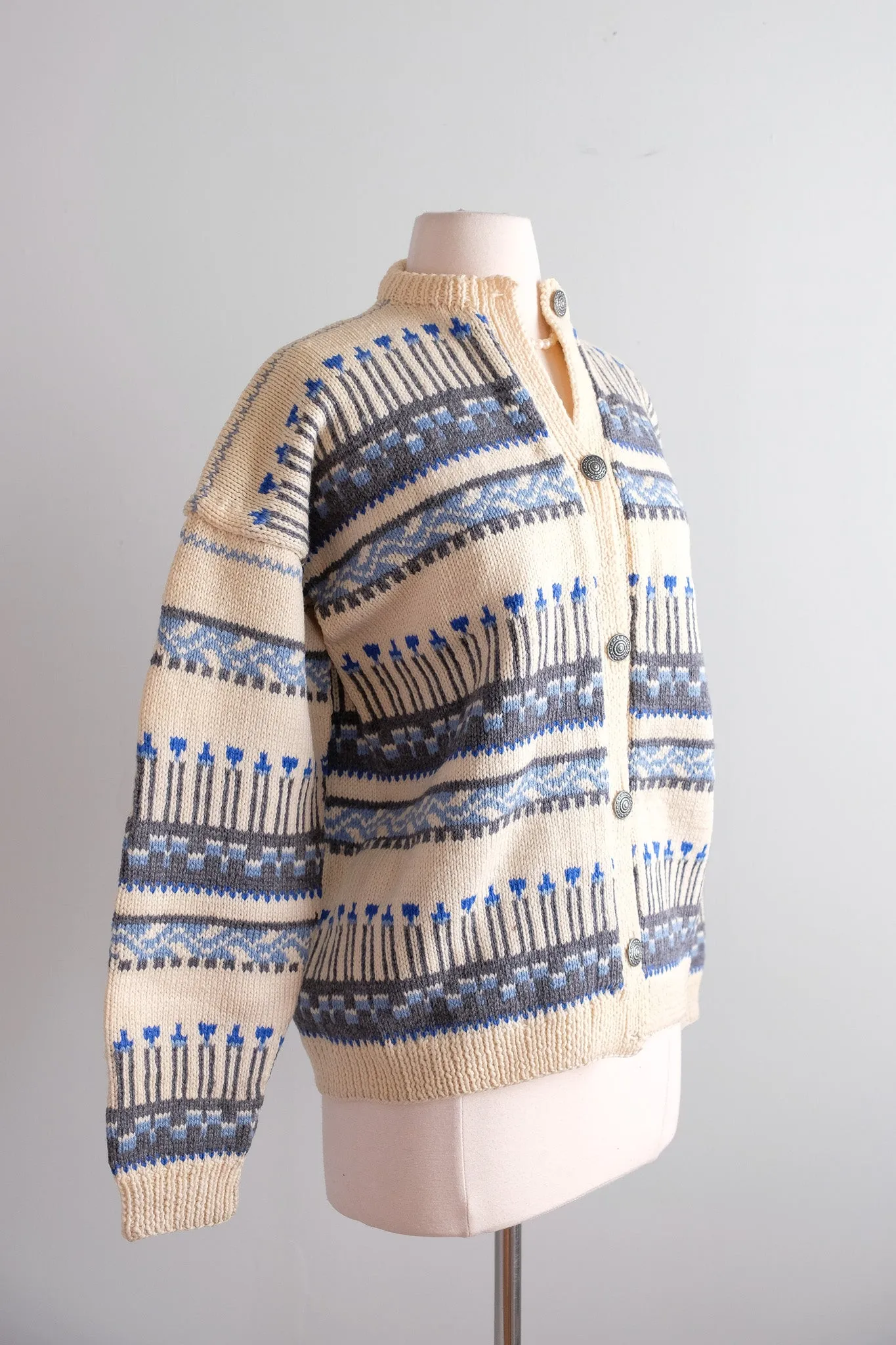 Vintage 1950's Blue & Ivory Nordic Wool Cardigan Sweater / L