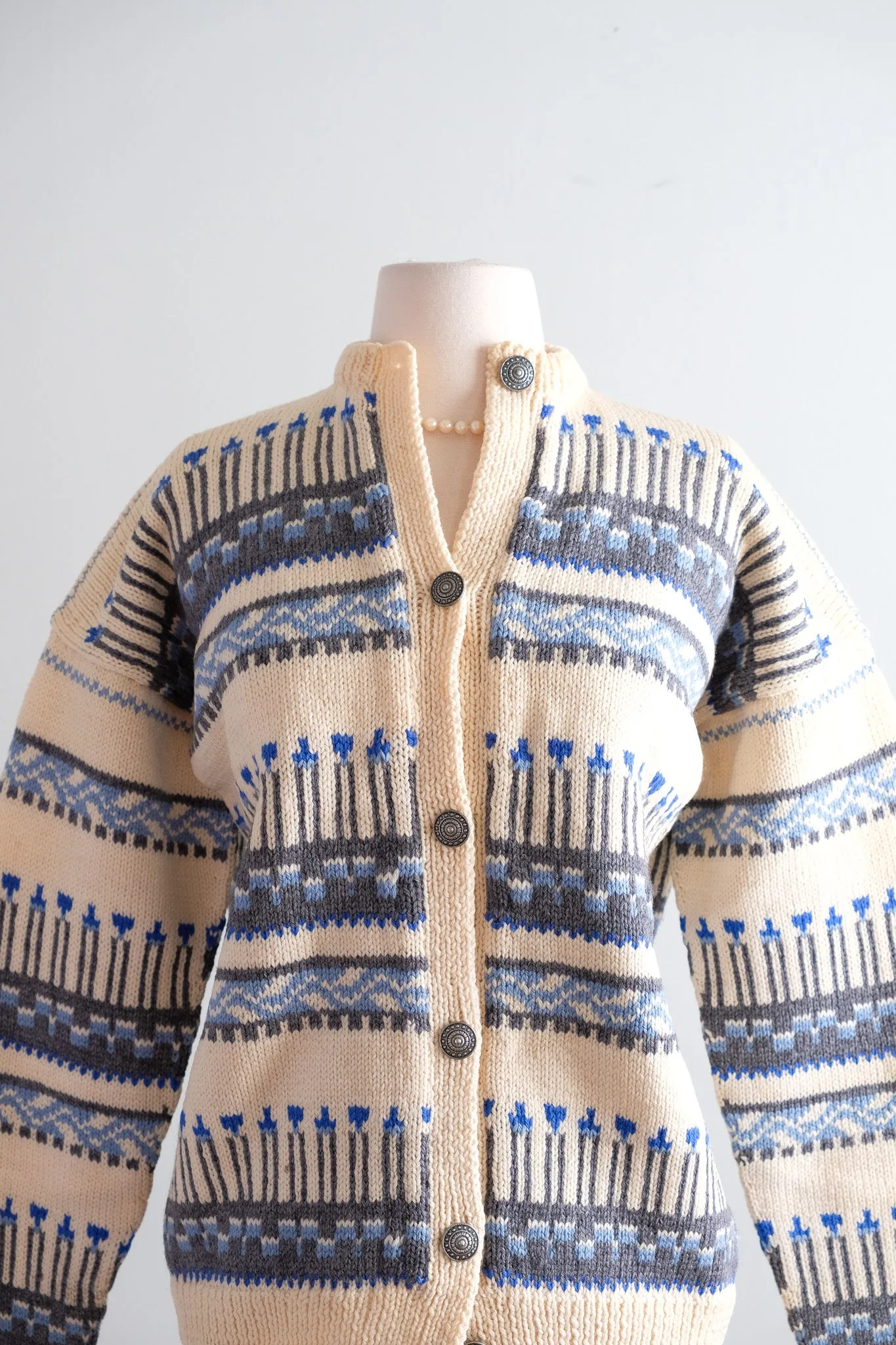 Vintage 1950's Blue & Ivory Nordic Wool Cardigan Sweater / L