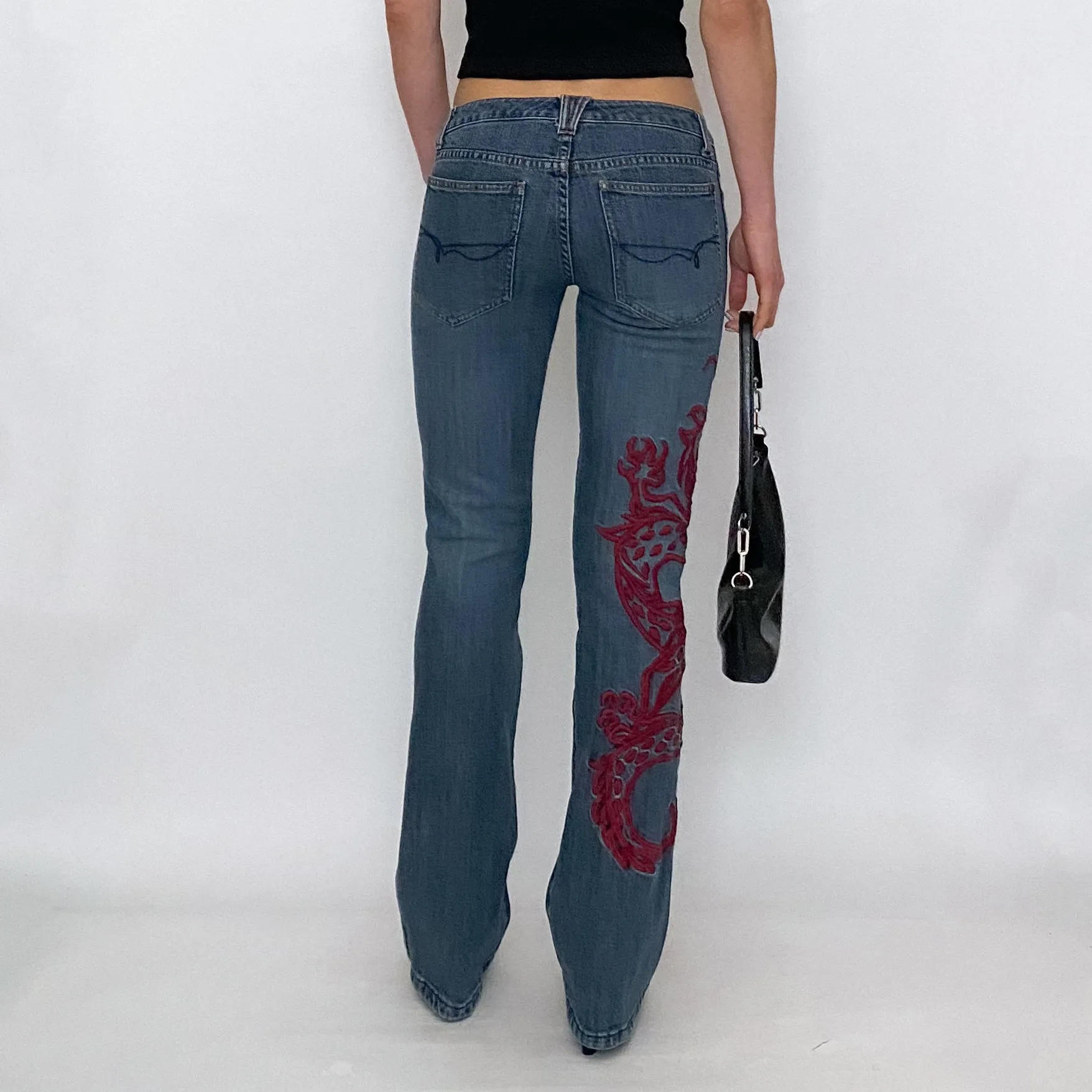 y2k xoxo dragon embroidered jeans - xs